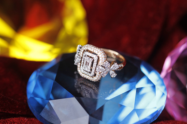 白居易开心的诗句